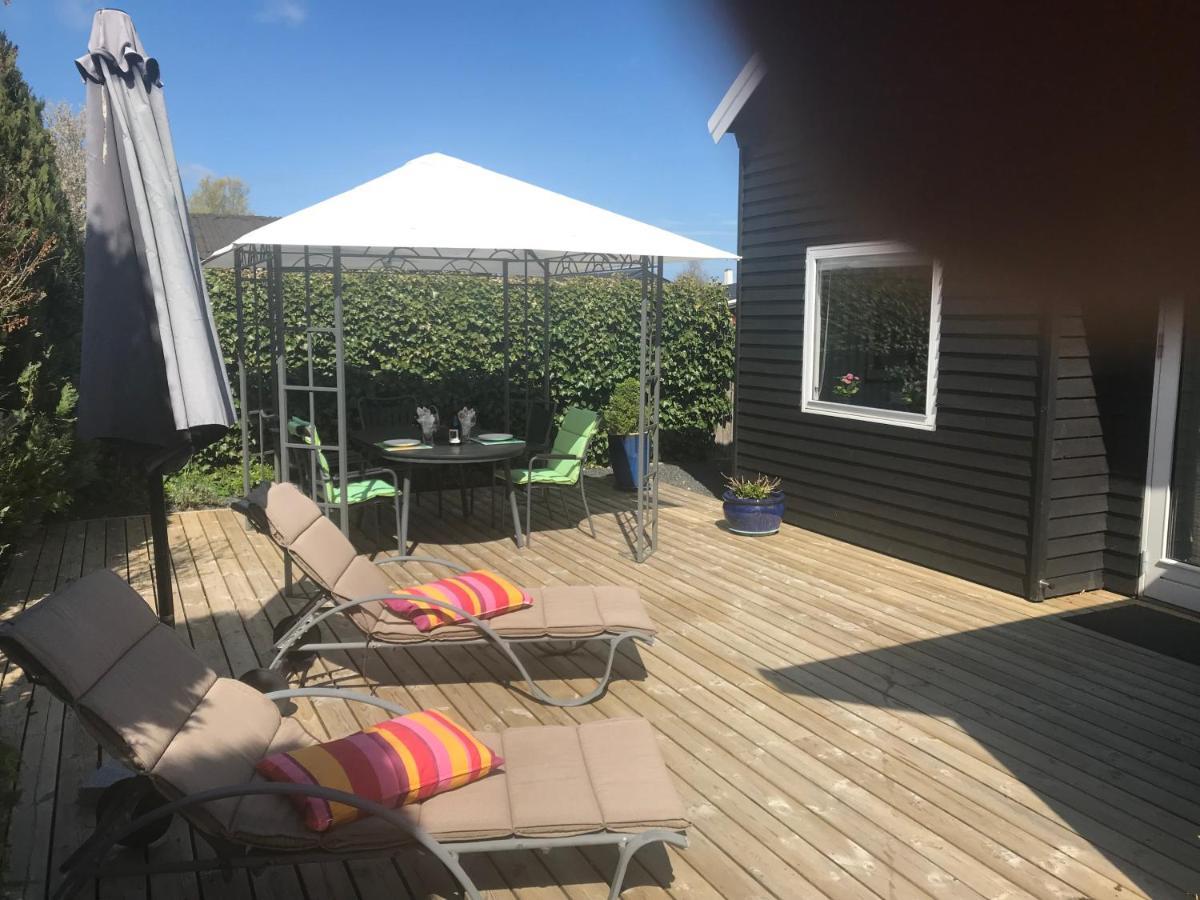 Skon Feriebolig Med Havudsigt I Naturskont Omrade Munkebo Exterior foto